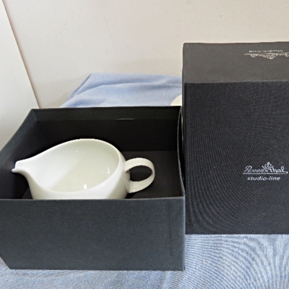 New in Box ROSENTHAL MAGIC FLUTE Sarastro White Creamer Bjorn Winblad - Picture 1 of 10